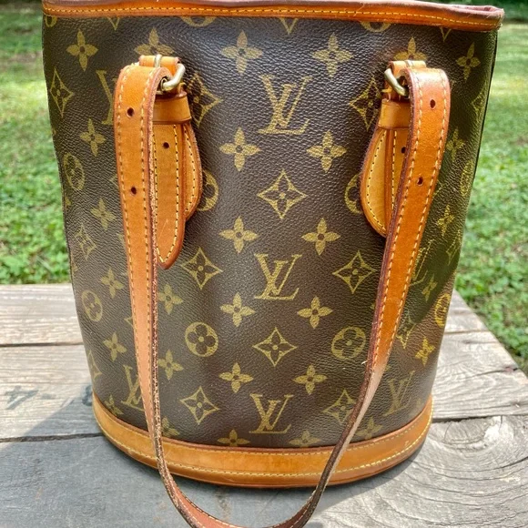 Louis Vuitonn Monogram Bucket Purse - Picture 3 of 7